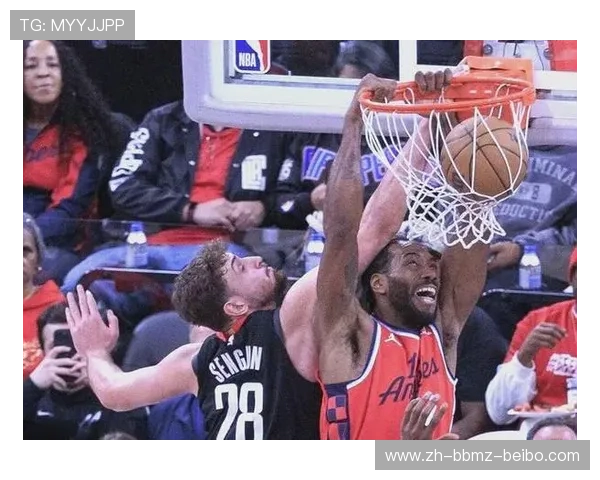 火箭队与快船队比赛精彩瞬间及赛况分析